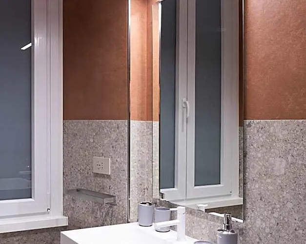 Отель White And Рим